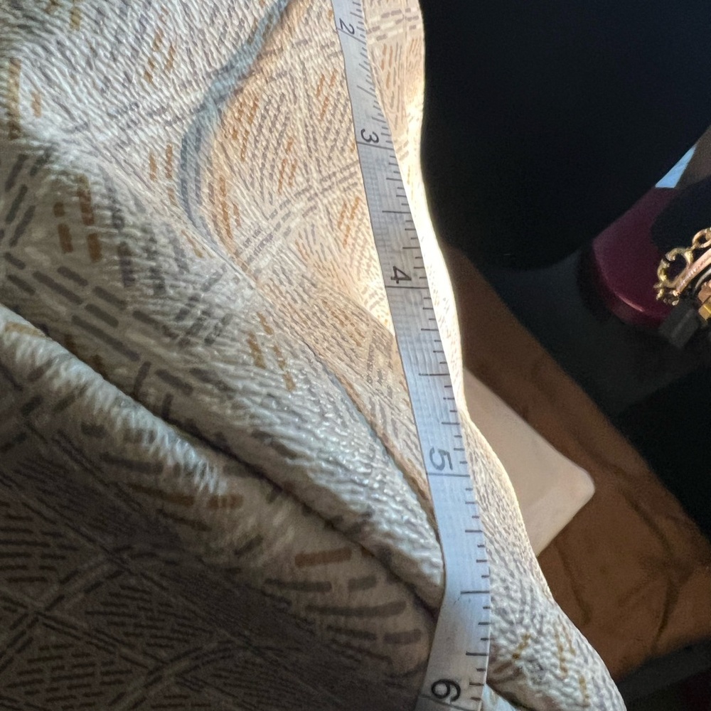 Fond Everything Bag - Tan,White,Gray Leather - New with Dustbag, comes w/ charm - Picture 10 of 10